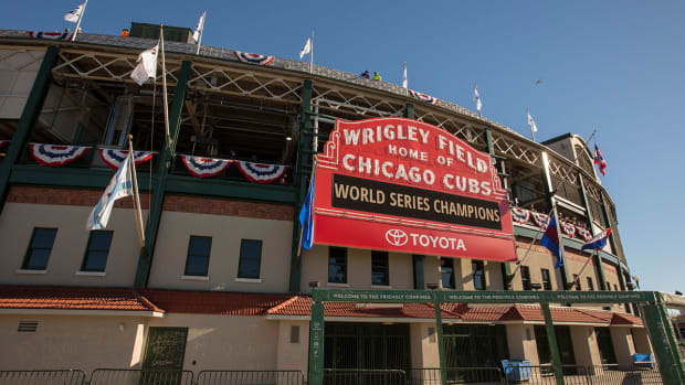 gingerbread-wrigley-field-chicago-cubs.jpg